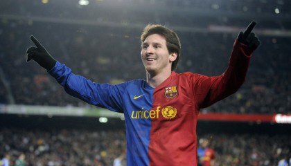 开云体育客服-【裁判实录】如何判罚犯规？比赛规则细节一次看懂，犯规判罚方法